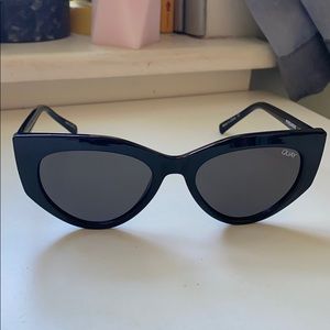 QUAY Persuasive Sunglasses in black